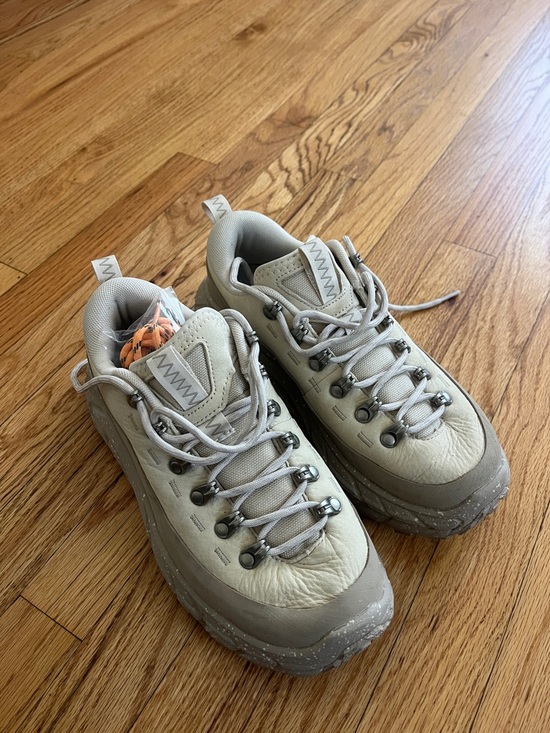 Hoka One One Shoes - Hoka One One Women’s Cream/Taupe Sneaker